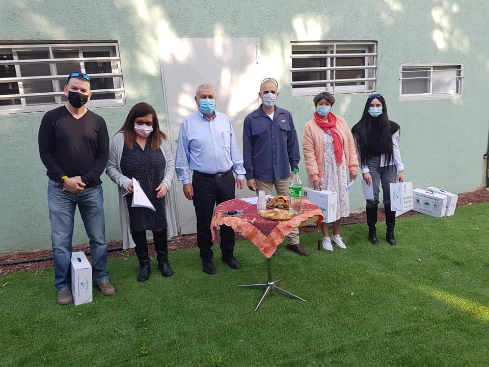 חלוקת מחשבים